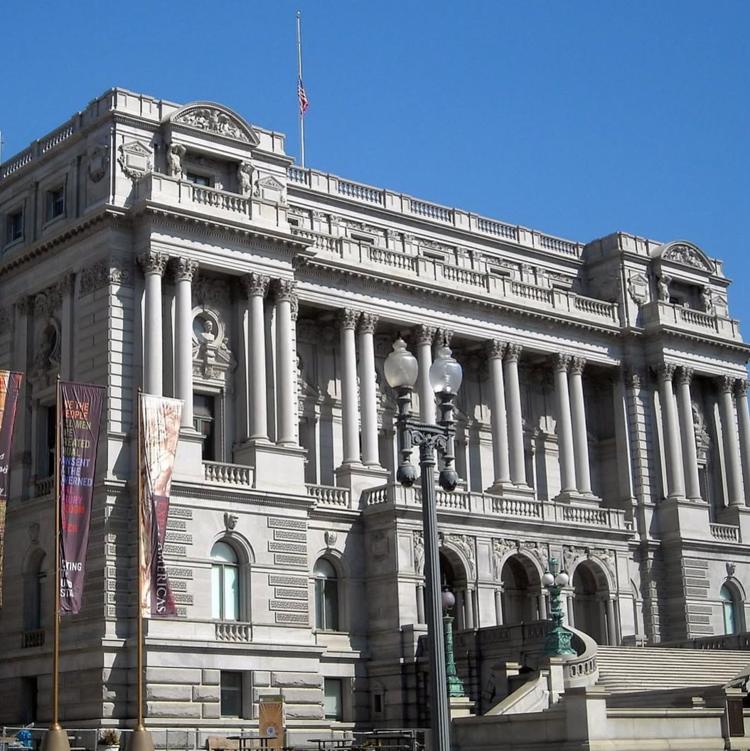 FordhamLibrary's tweet photo. Appreciation post for @librarycongress! 🎉 It’s the end of #NationalLibraryWeek AND their birthday! Founded in 1800 with 740 books &amp; 3 maps, it now holds 170M+ items, making it the world’s largest library. 🤯 Serving Congress &amp; nearly 2M visitors yearly! https://t.co/mxDXS21Bgx