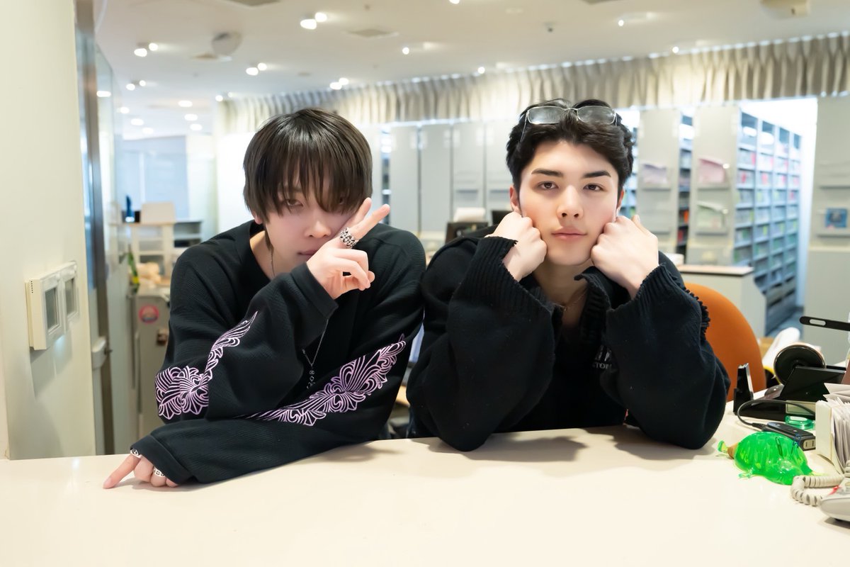 POP OF THE WORLD tweet media