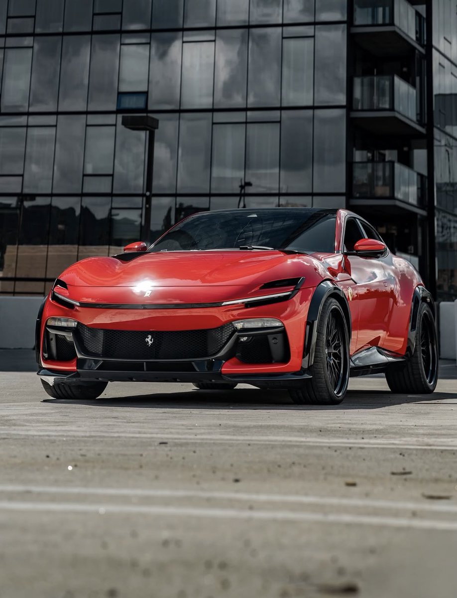 LuxuryCars365's tweet image. Widebody Ferrari Purosangue 🥀