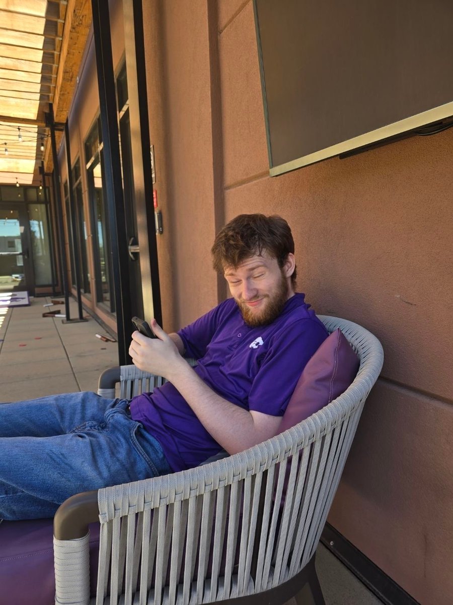 ColtenSMG's tweet photo. How today has me feeling..... https://t.co/1zN8jC6VYT