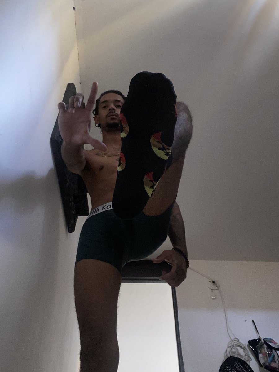 Alphahellboy tweet media