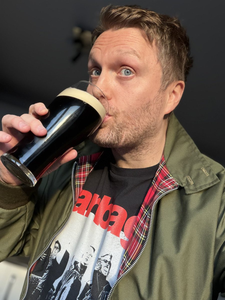 TheHughezy's tweet image. SKOAL!

#HappyMondays
#HitTheLikeButton