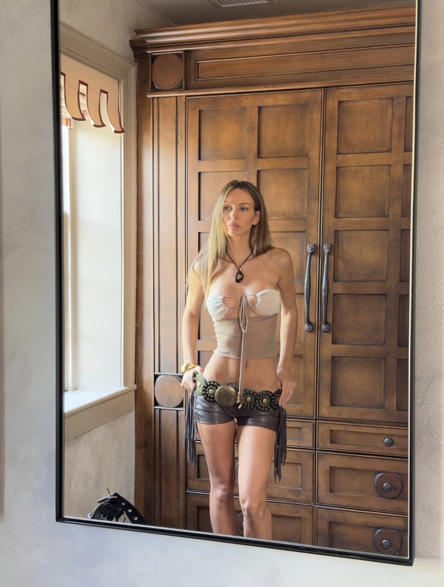 Rachel Cook tweet media