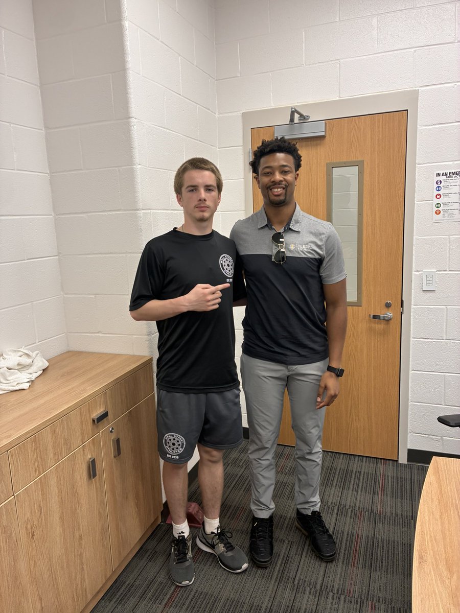 Thank you, Coach <a href="/n_bongo15/">Coach Nathan Kabongo</a>, for coming out today. I really appreciate the opportunity to learn more about Dordt Football and gain valuable insight into the recruiting process!

#TrustTheWork #DBU
<a href="/bret_taylor6385/">B Taylor</a> <a href="/NHSRecruits/">Northwest High School Football Recruiting</a> <a href="/Prep2Play/">PrepStar Texas</a> <a href="/CSAPrepStar/">PREPSTAR</a> <a href="/cgrant02/">Colton Grant</a> <a href="/schutzac/">Coach Schutz</a>