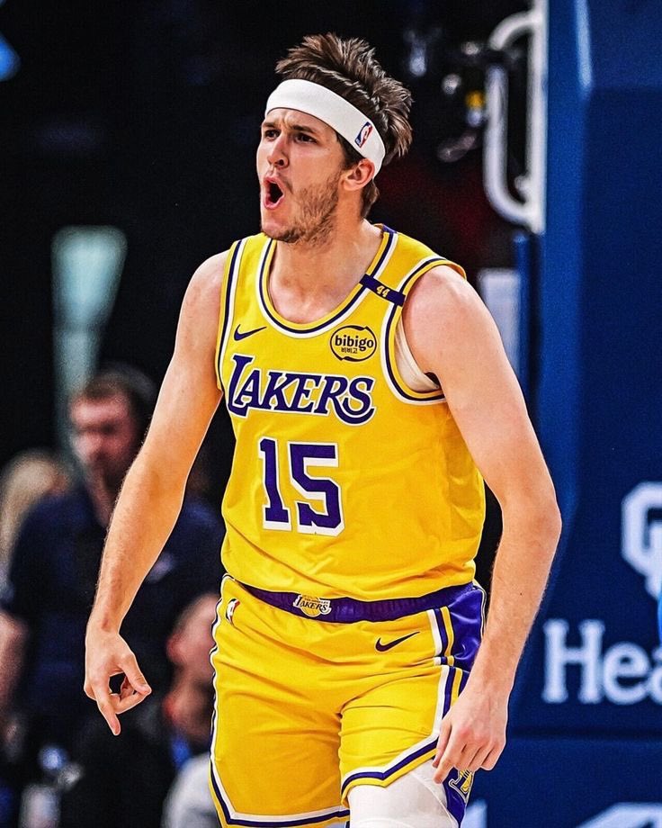 brasilcoast2's tweet photo. ⚠️ AGORA:

Austin Reaves VAI TENTAR jogar HOJE no jogo 3 vs Houston Rockets.

Ele vai passar pelos aquecimentos para confirmação.

SE não jogar hoje, vai jogar COM CERTEZA no jogo 4!

🗞️ - @ESPNNBA https://t.co/2xtifJz5Fh