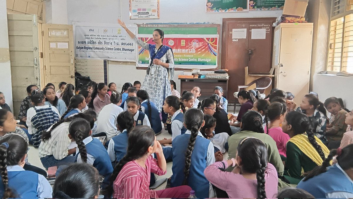 iplab_bhavnagar's tweet photo. @MSB59School, ભાવનગર.(૨૪, એપ્રિલ ૨૦૨૬) વિશ્વ બૌદ્ધિક સંપદા દિવસ#WorldIPDay નિમિત્તે વિદ્યાર્થીઓએ #IPLab દ્વારા LED Light 🚨 પ્રોજેક્ટ તૈયાર કરી રમતગમતના સાધનોમાં વપરાતી આધુનિક લાઈટિંગ ટેકનોલોજીનું નિદર્શન કર્યું. બાળકોએ આ સંશોધનો પાછળના પેટન્ટ અને કોપીરાઈટ વિશે પણ સમજ મેળવી.💡 https://t.co/dB9JvrBZS4