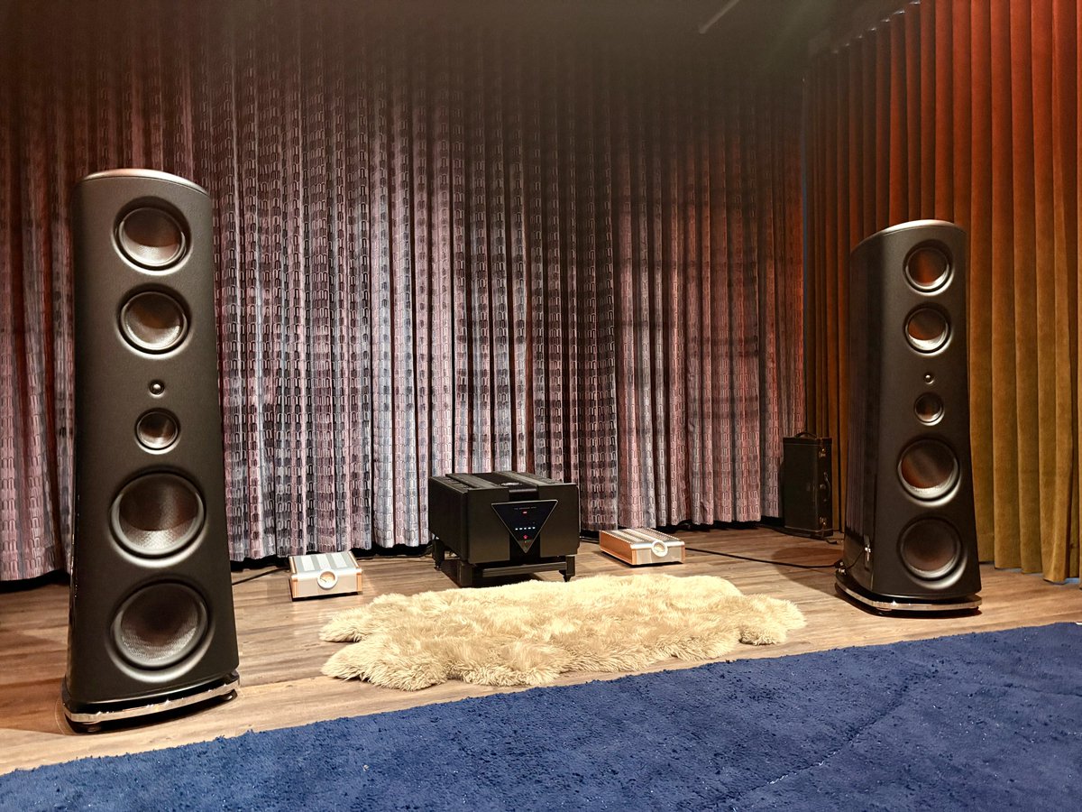 atane's tweet photo. Magico, Gryphon, Dan D’Agostino, dCS Audio, Luxman, HiFi Rose https://t.co/3pZe7XSCiY