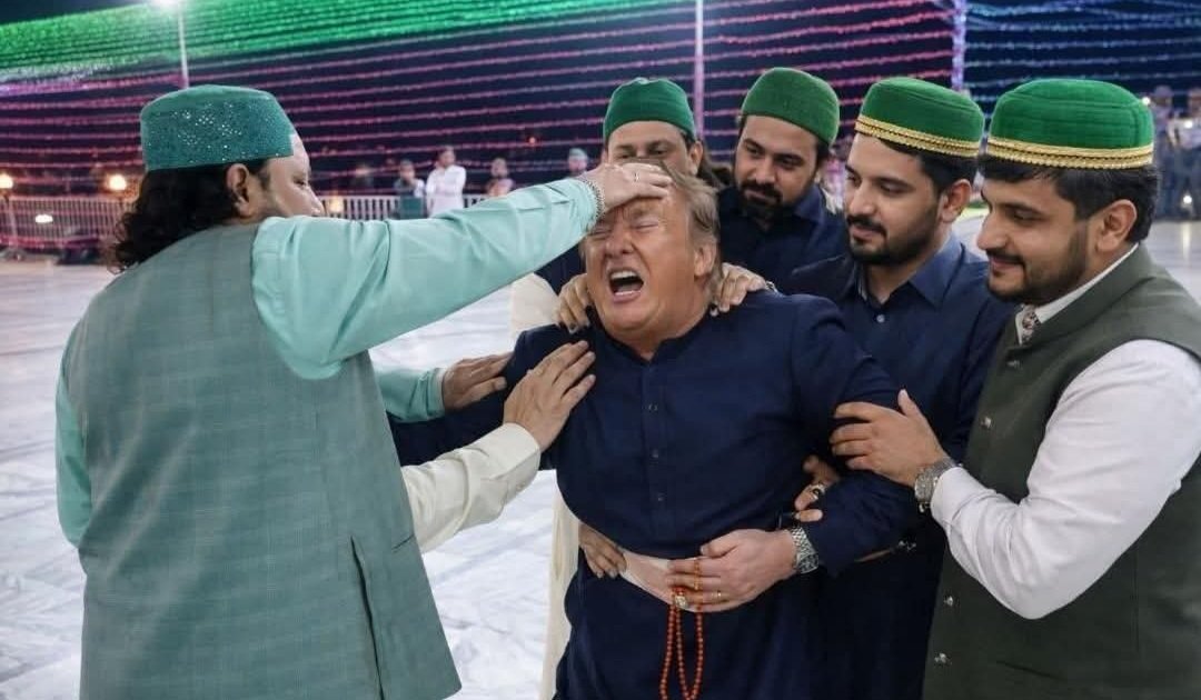 ahadimayar's tweet image. On the light side of #IranWar‌:  Trump has, these days, become a favorite theme for memes. This Pakistani meme depicts him being forcibly presented to a spiritual healer to extract the jinni of Iran deal from his mind 🥰 
#Pakistán #Diplomacy #Iran #Iraqchi #US #Hormuz #Israël