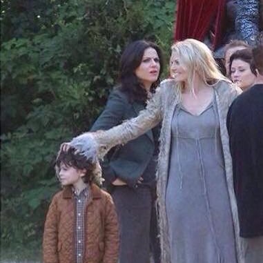 Gio a maior cadelinha de Swanqueen 🤍 tweet media