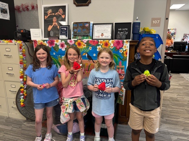 AbbeyJBolton's tweet image. The Davey Dragons didn’t just play hard this week—they showed what leadership really looks like. Stepping up, setting the tone, and bringing the whole team with them. 🐉🔥 #DaveyDragons #LeadTheWay #WeAreSafe #WeAreKind #WeAreResponsible @KentSchools