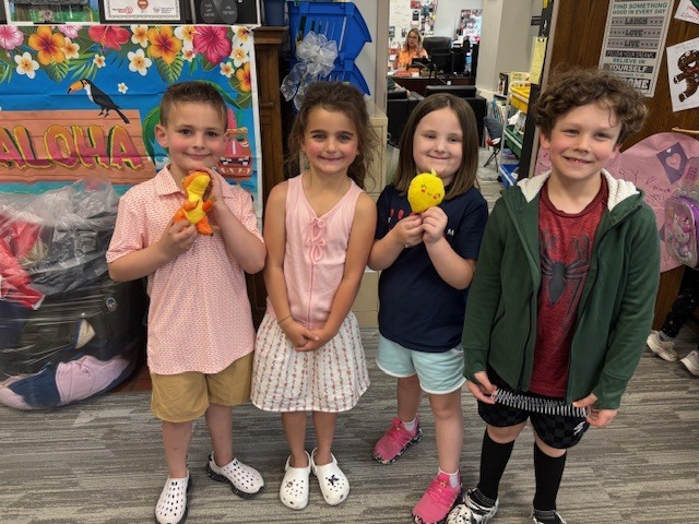 AbbeyJBolton's tweet image. The Davey Dragons didn’t just play hard this week—they showed what leadership really looks like. Stepping up, setting the tone, and bringing the whole team with them. 🐉🔥 #DaveyDragons #LeadTheWay #WeAreSafe #WeAreKind #WeAreResponsible @KentSchools