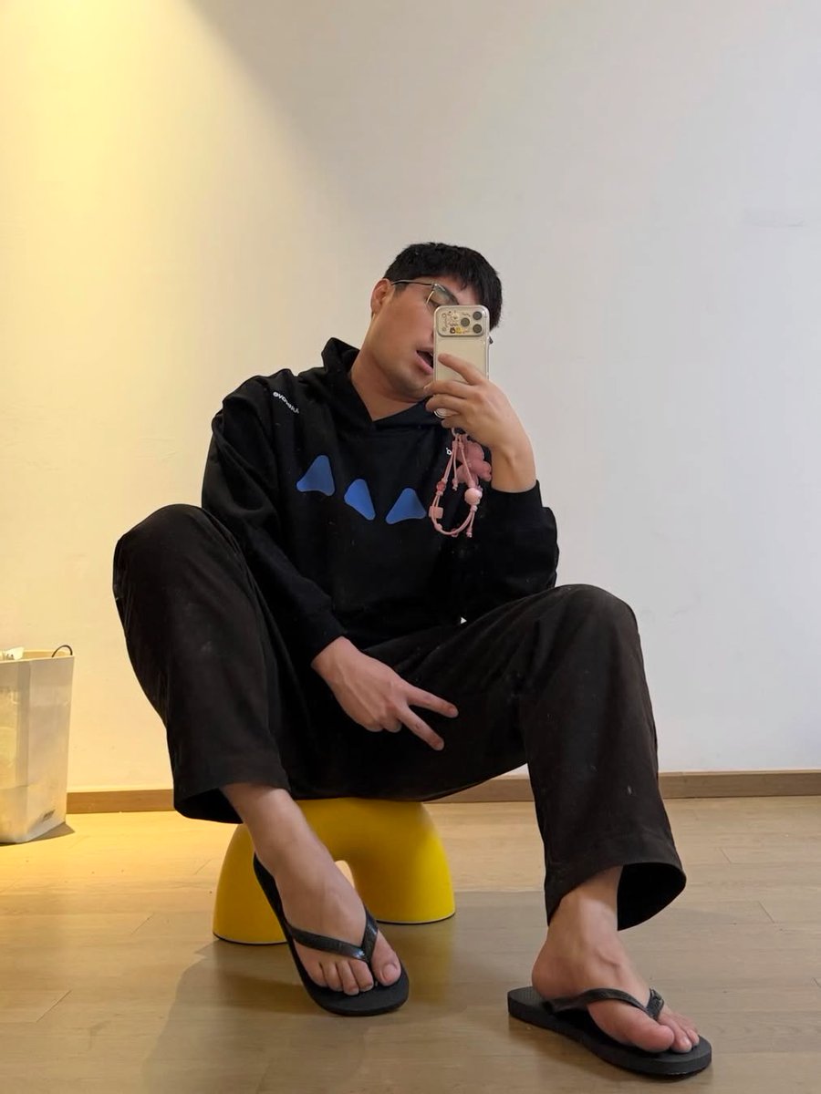 piesmxfeet tweet media