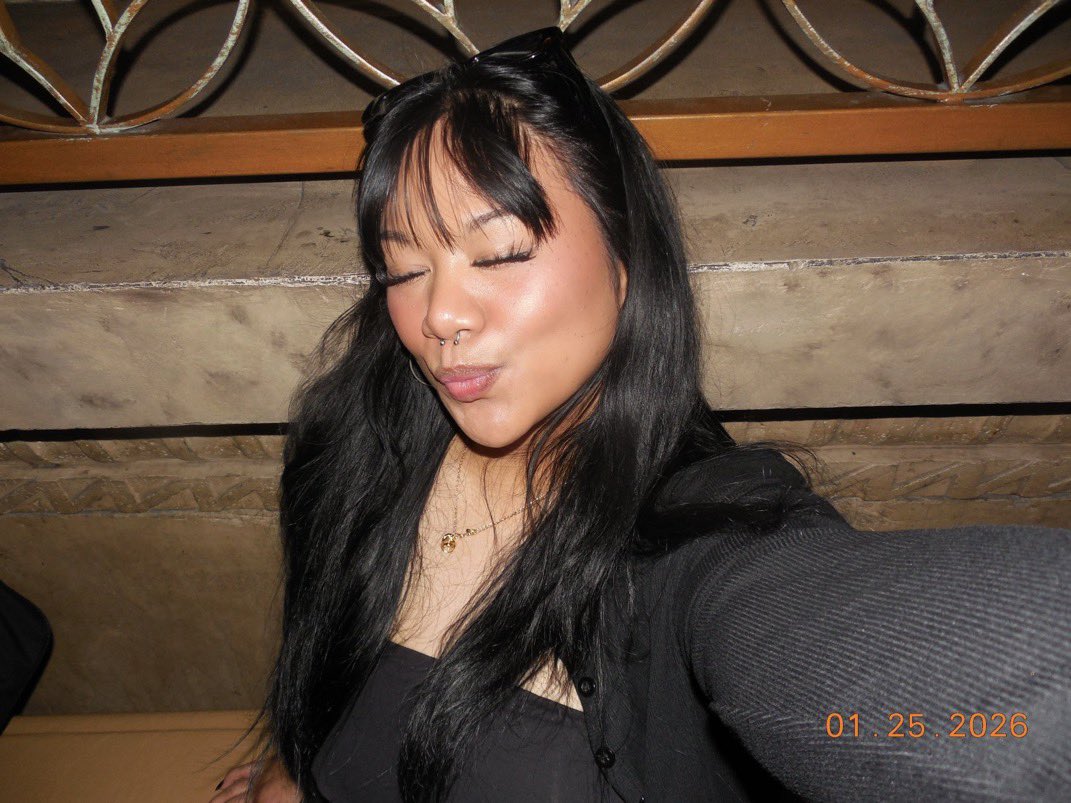 notmangomami's tweet image. #repost cuz i look cute sorry like how did i still manage to take a good pic when i was drunk as hell #ilovemydigicam