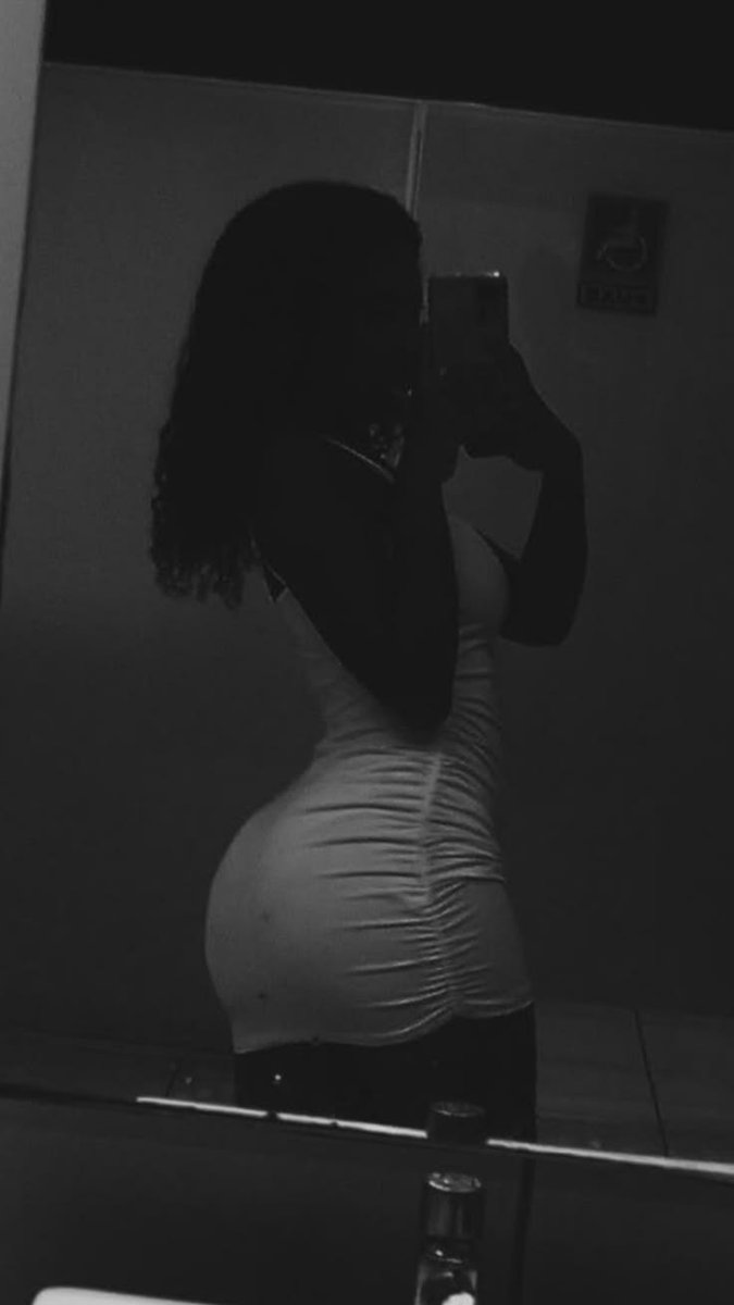 fuckgirlBW's tweet photo. I love mirror pictures 😍 https://t.co/s96ftKQZdm