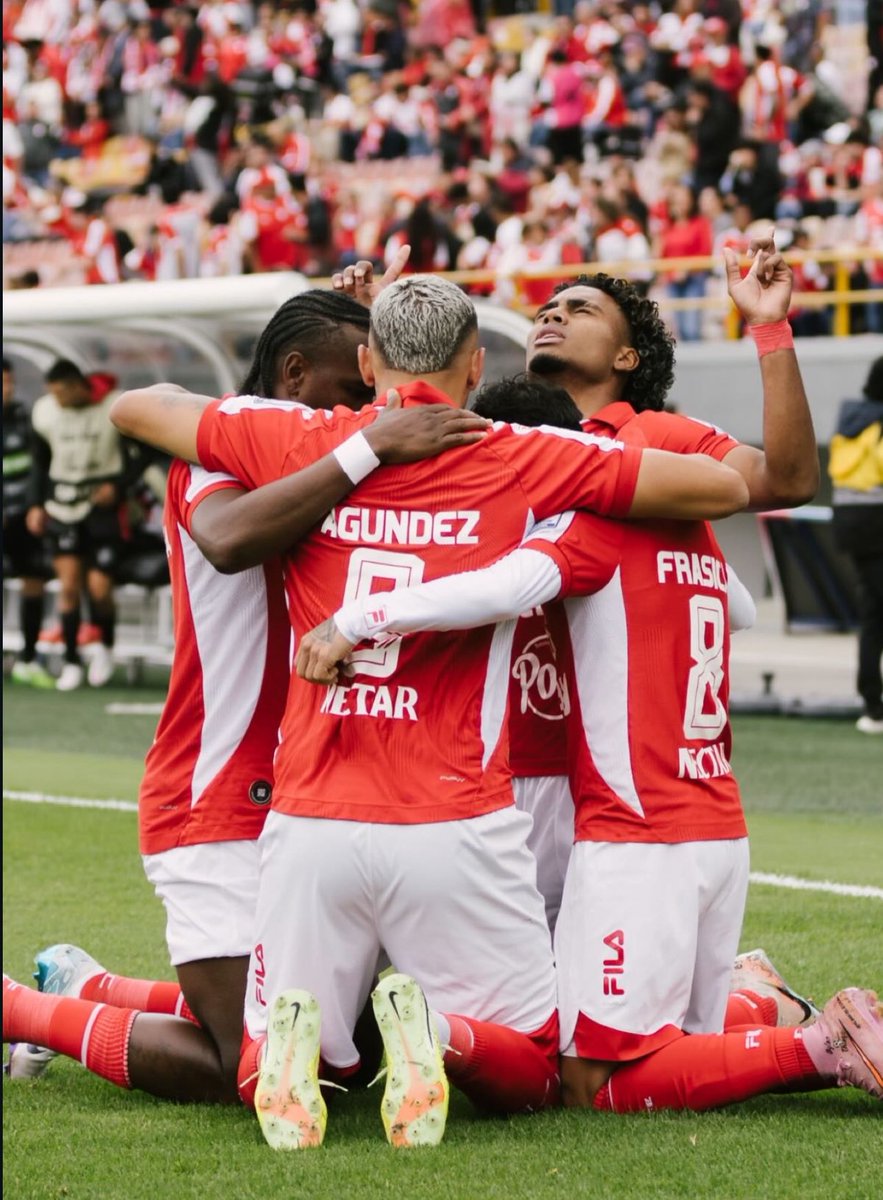 Miguel París tweet media