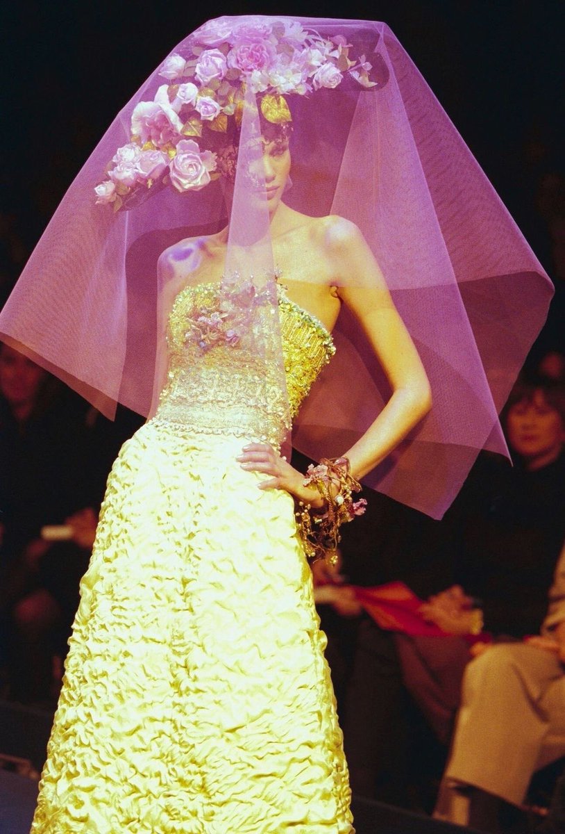 luchikdoll's tweet photo. Christian Lacroix, Spring/Summer 1997, Couture https://t.co/EKwEZpLJEX