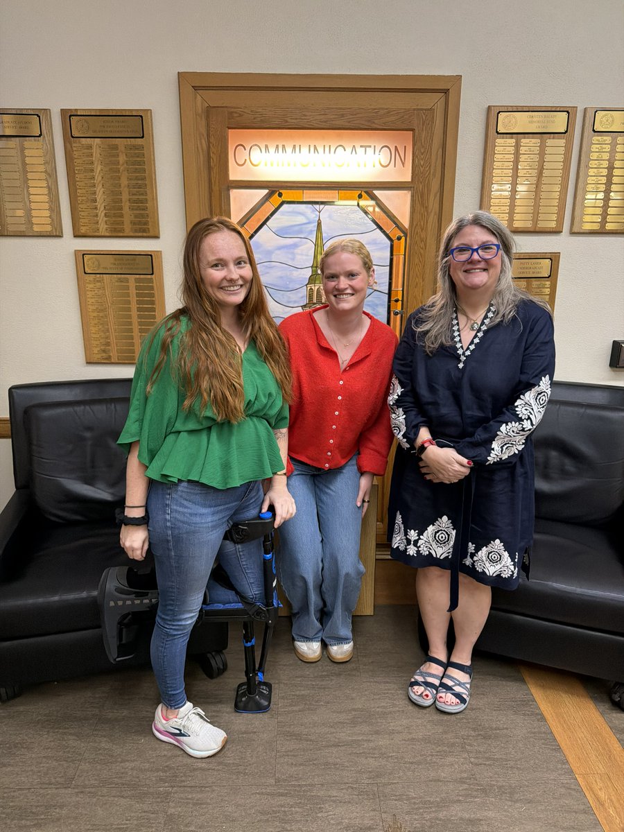 WakeComm's tweet photo. Congratulations to @wakecomm senior, Peyton Pollett, on her successful honors thesis defense on the topic, "Rhetorical Analysis: Ernie Banks' Hall of Fame Induction Speech". Peyton is picutured with her committee: Drs. Johnson and Chapman. 🎩 https://t.co/i5Qa0qb8ce
