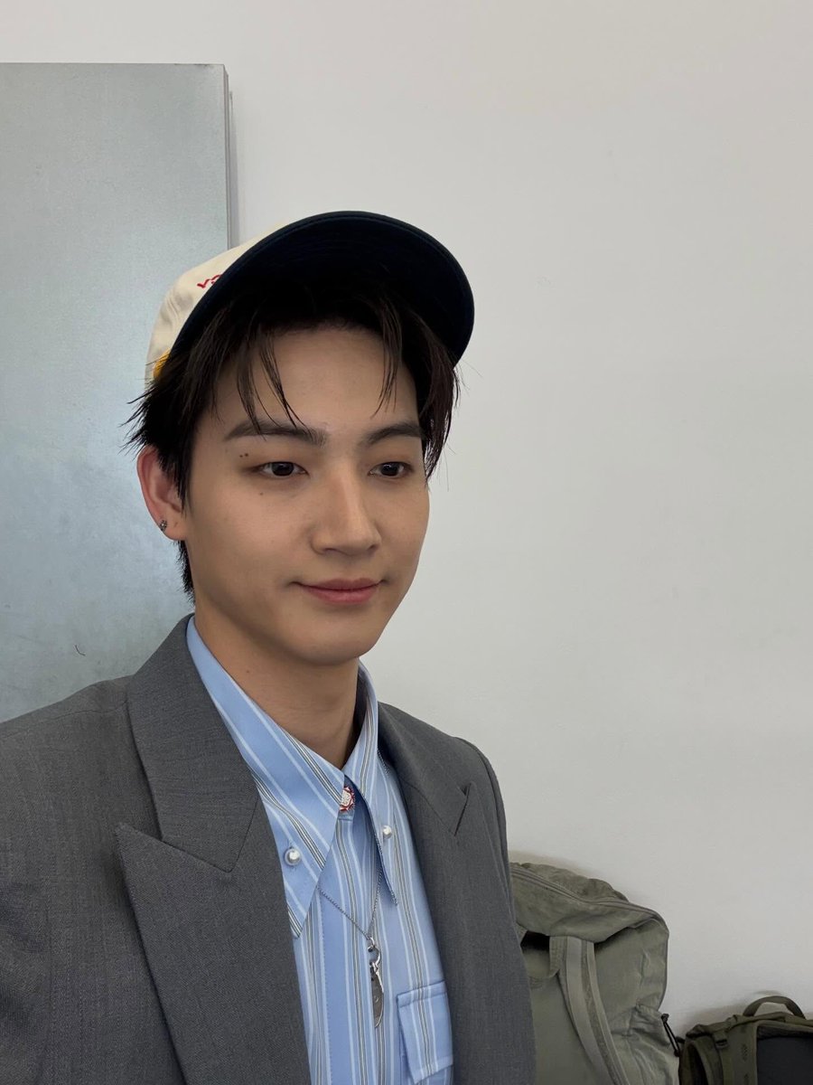 jayb_ru's tweet image. 260425 Инстаграм defjayb.kr

#JAYB #Def #제이비 #GOT7 #Õffshore @defjaybkr