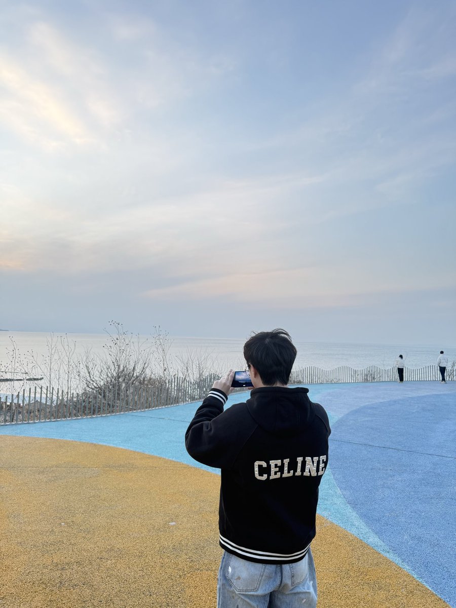 Bian_summer's tweet photo. 想找个搭子一起出去玩 #大连 https://t.co/vEqjNdFmZi