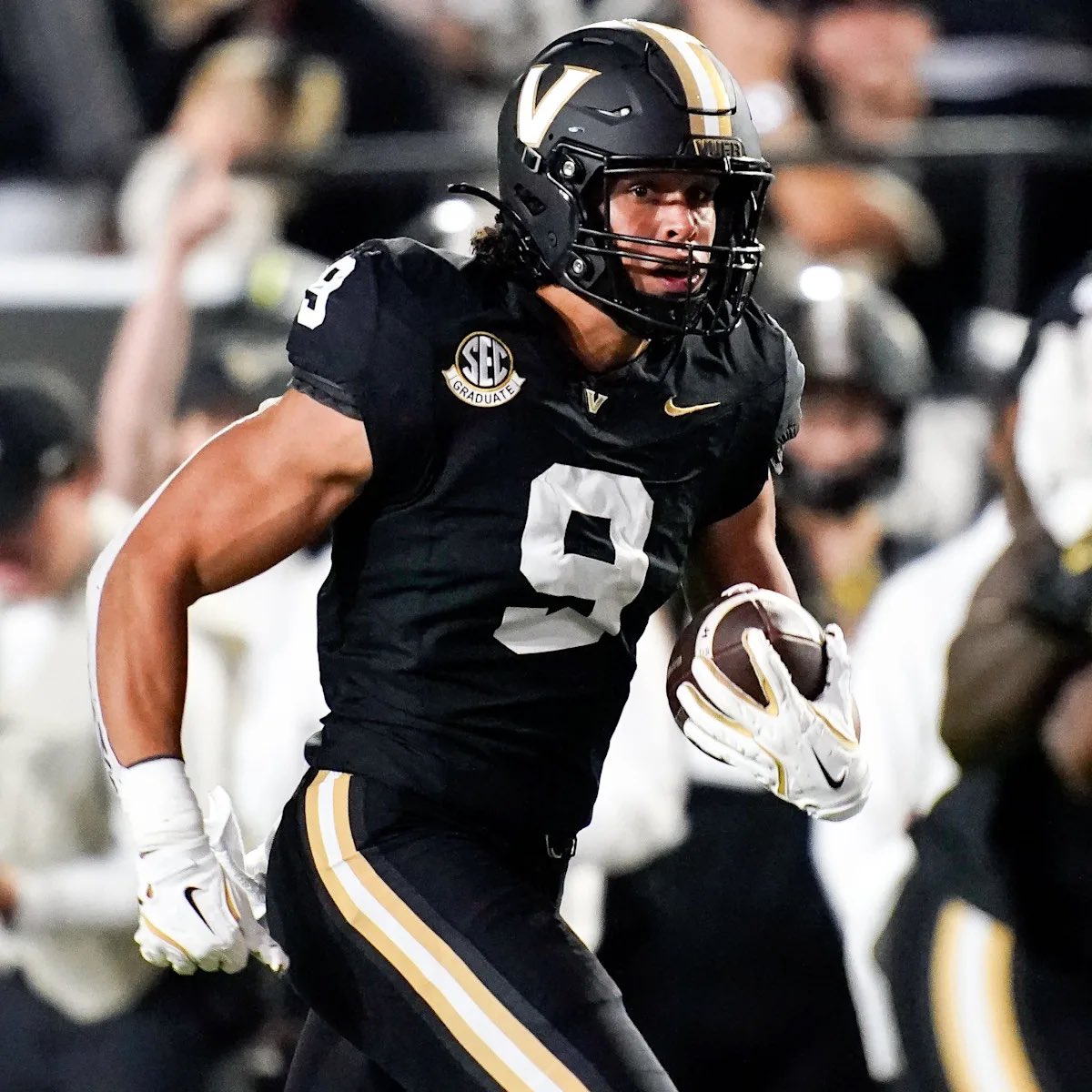 _EagleTimes's tweet image. NEW: Lance Zierlein has the Eagles taking Vanderbilt TE Eli Stowers at pick 54.

6’4”, 239, explosive athlete who could develop into Goedert’s successor. 👀