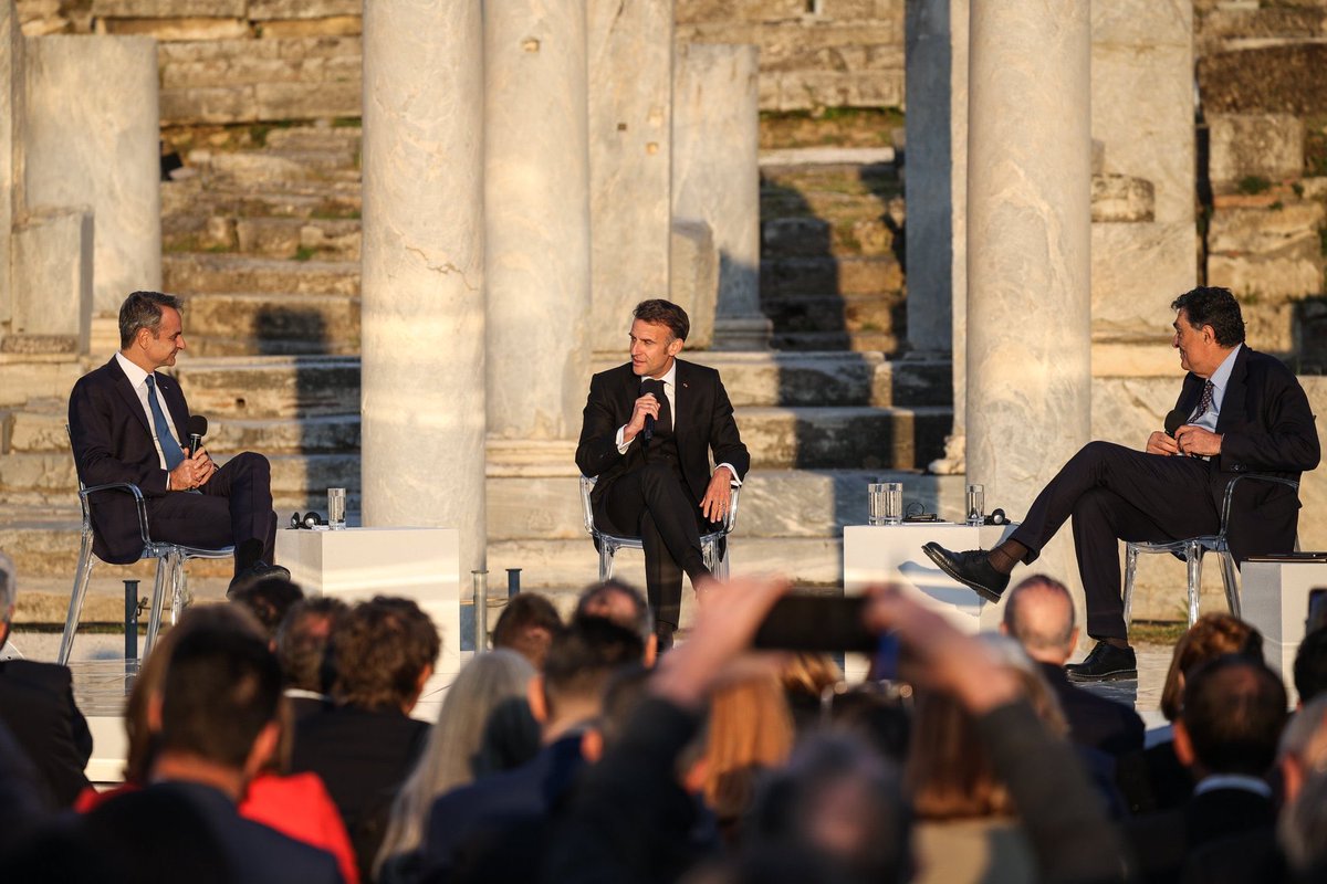 Κατακαημενη 💁🏻‍♀️🙋🏻‍♀️🙋🏻‍♀️ tweet media