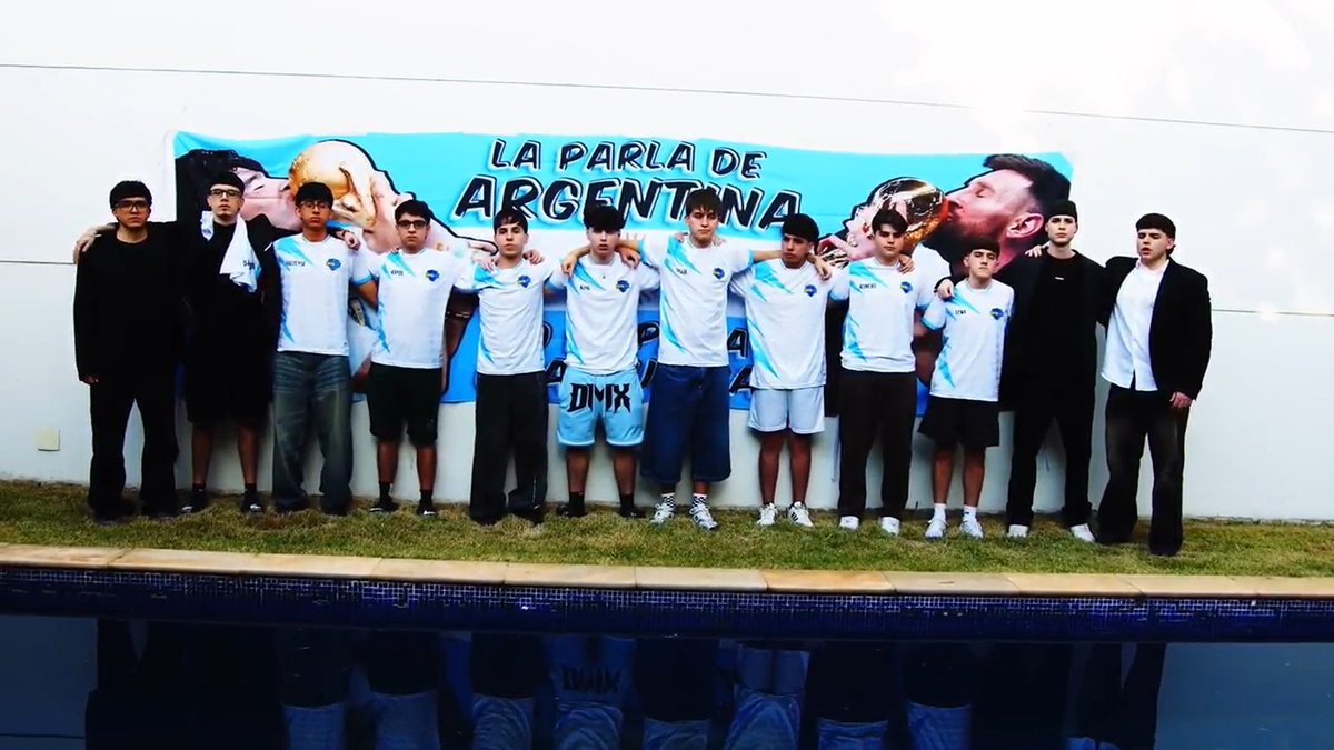 tute67_'s tweet photo. que pito tocaba hazzense jasjadsjasdjasd https://t.co/SlLn33BodR