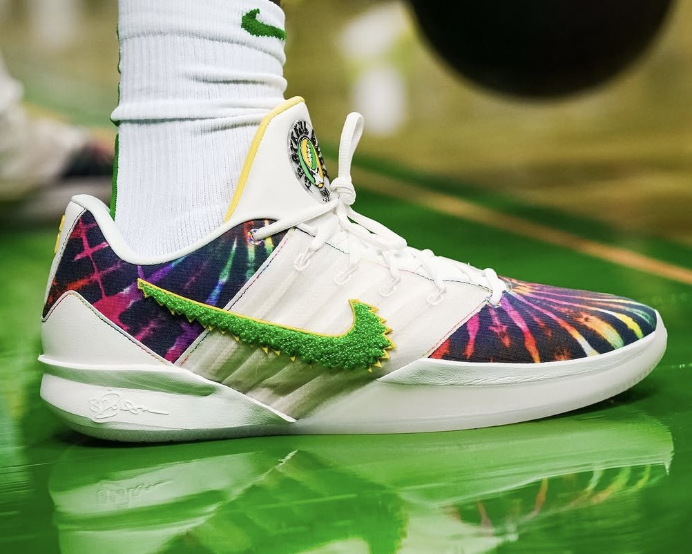 Nice Kicks tweet media