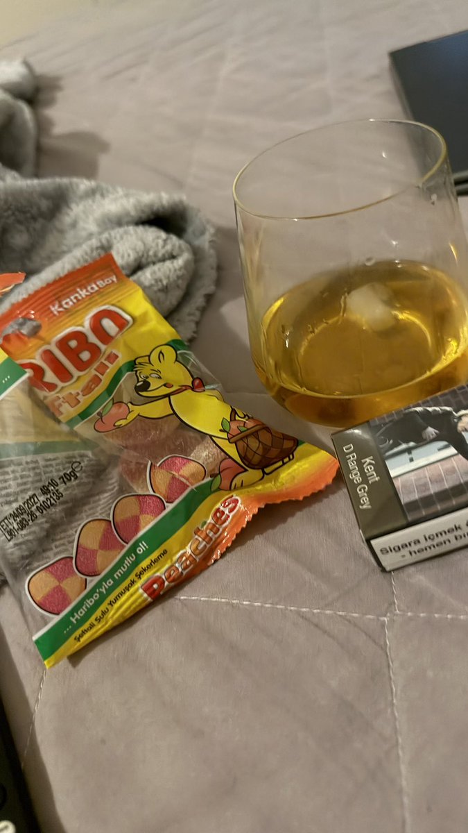 içiyoruz abi tweet media