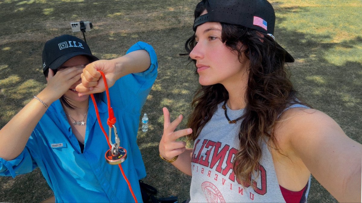 StrangelyLex's tweet photo. MAGNET FISHING LOL 🧲🐟

Live on Twitch &amp; KICK https://t.co/kZpDZYWO0Y
