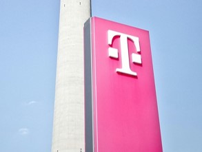 wirnachrichten's tweet image. Telekom plant Mega-Fusion mit T-Mobile US - Konzernstruktur könnte sich ändern, auch der Hauptsitz steht zur Debatte.

t1p.de/g9a3u

#Telekom #DeutscheTelekom #TMobile #Fusion #Wirtschaft #Deutschland #USA #DAX #Unternehmen #Börse #Aktien #TimHöttges #Politik