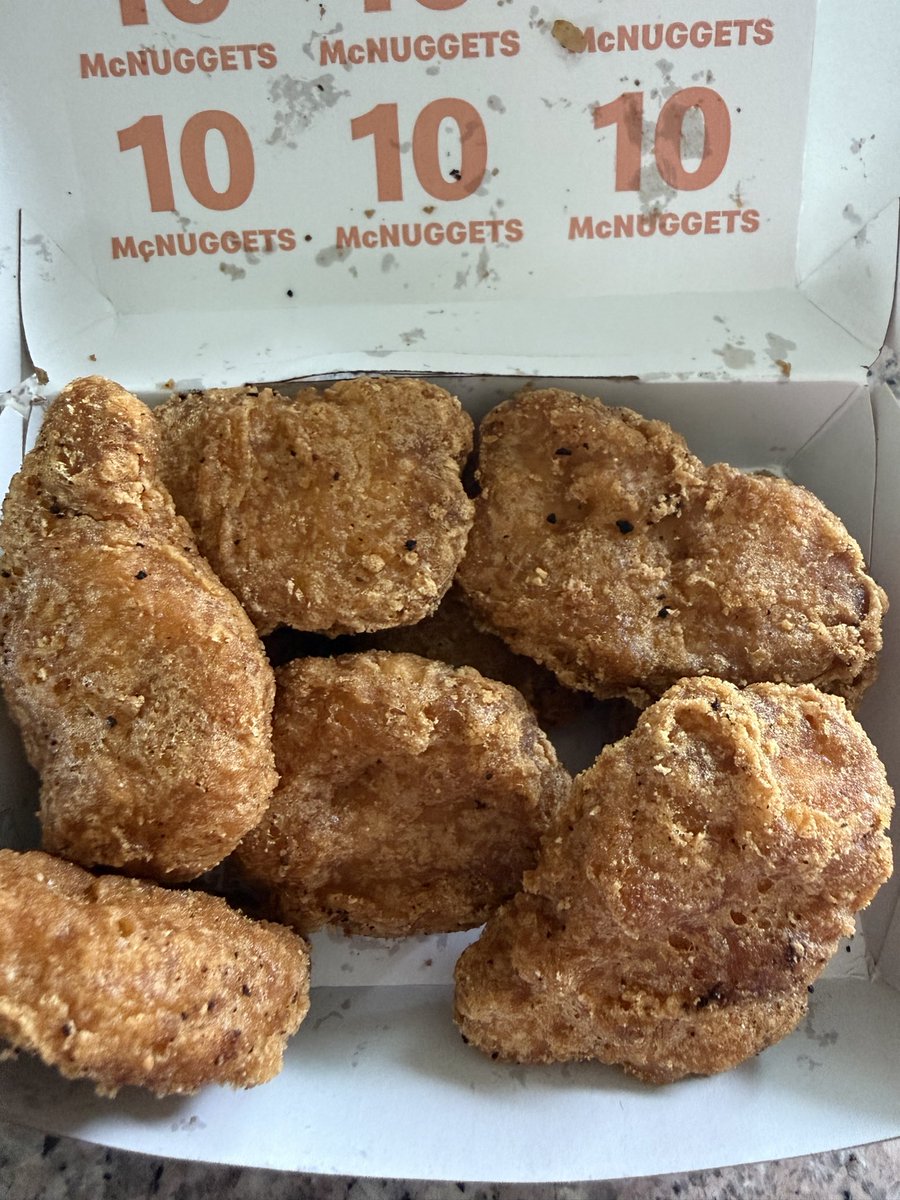 cereed09's tweet photo. @McDonalds what is this? Why are they speckled and dark. Was going to cover taste with sauce but didn’t get that either. https://t.co/hd57yAE4QE