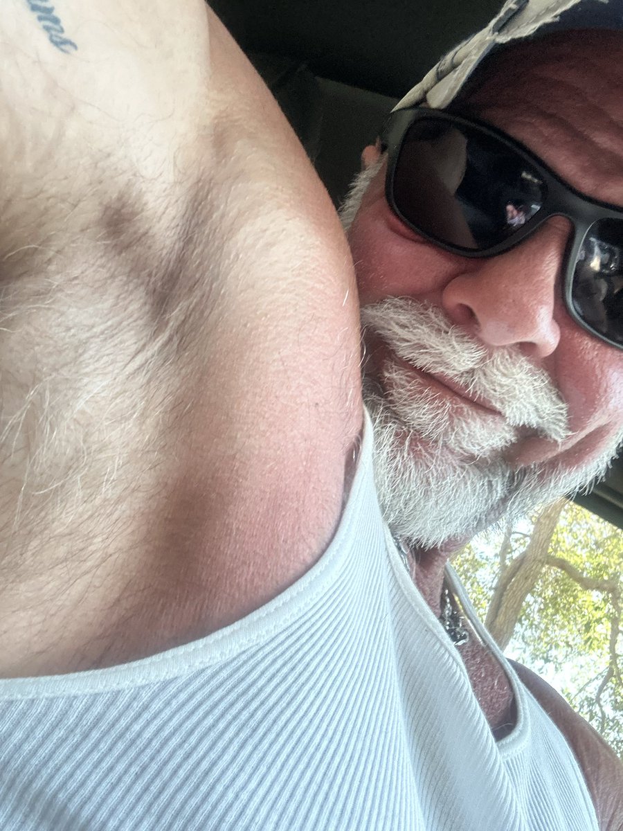 PopPopsxxx tweet media