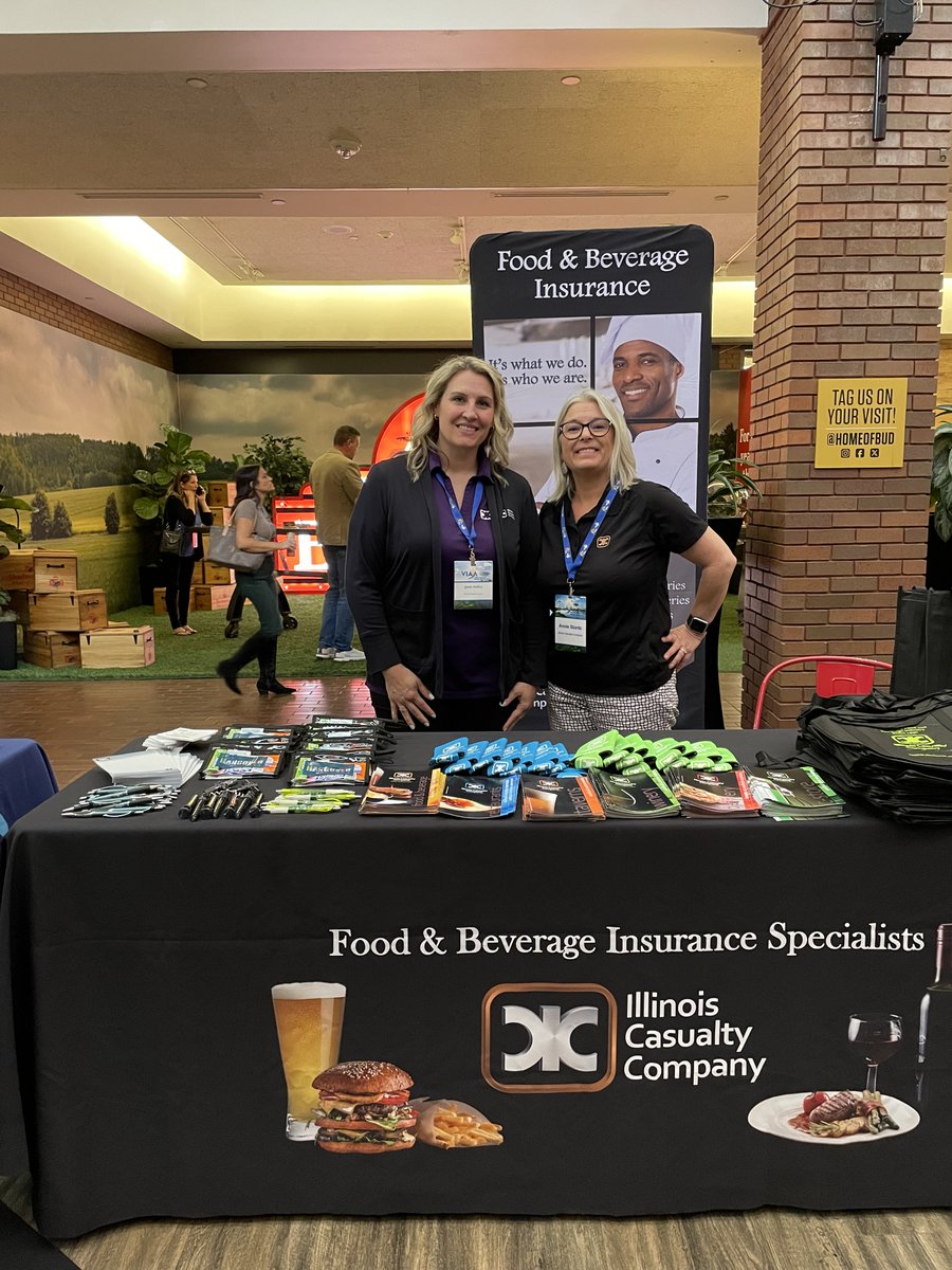 ICCInsurance's tweet photo. Marketing Rep, Annie, and Underwriter, Jamie, representing ICC at the VIAA fair this week! 🤝 Always great connecting with agents 🍻🛡️
#ICCInsurance #ItsWhatWeDo https://t.co/GLAyDfPJKI