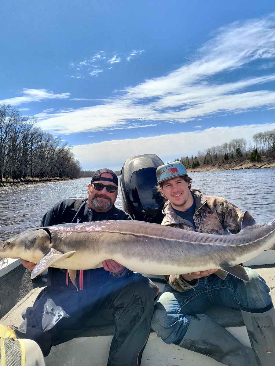 JSN_Kooch's tweet photo. @TuckerKraft wanna come fish the Rainy River with me? https://t.co/WeU6QXbevD