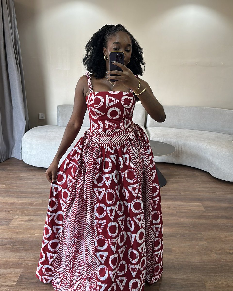 Mora.co 👗 tweet media
