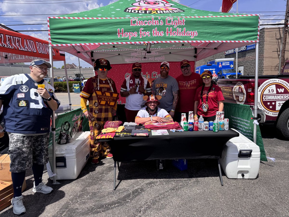 Anytime you can bring together tailgating and fundraising for Lincoln’s Light, you know it’s going to be a great time.

Huge thanks to Superfan Summit  for having us.

It was an incredible event to be part of!