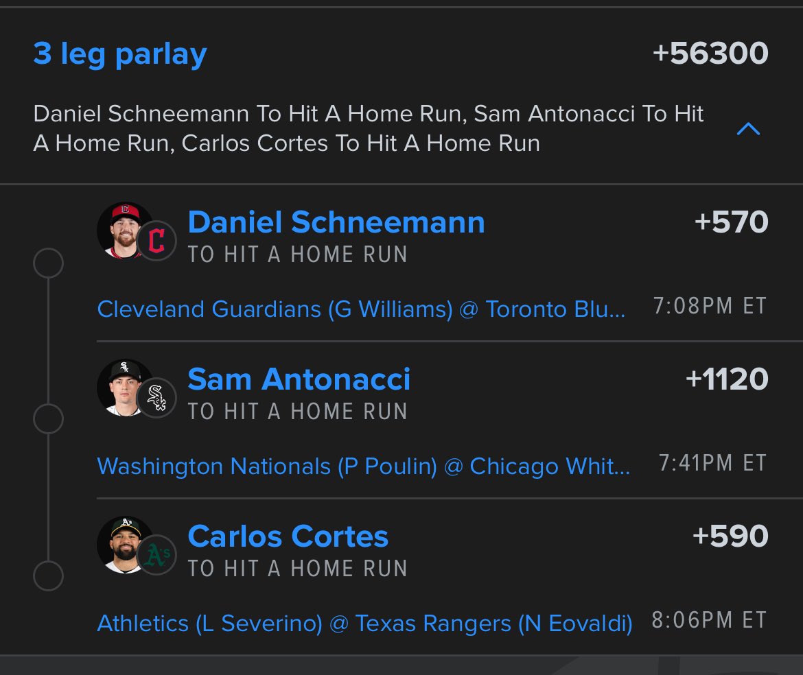 Whisperz Lockz tweet media