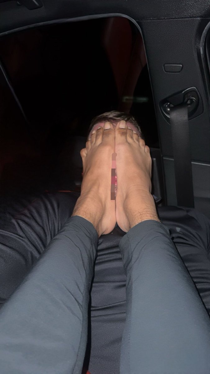 AlphaPkiBrum's tweet photo. @thealphaosiris @uk_feet_lad @AndyBoy1354918 No better feeling than a pathetic little f&amp;g licking the sole of his masters feet on the back seat while chonging a vape 🦶💨 https://t.co/6bCaDozMSx