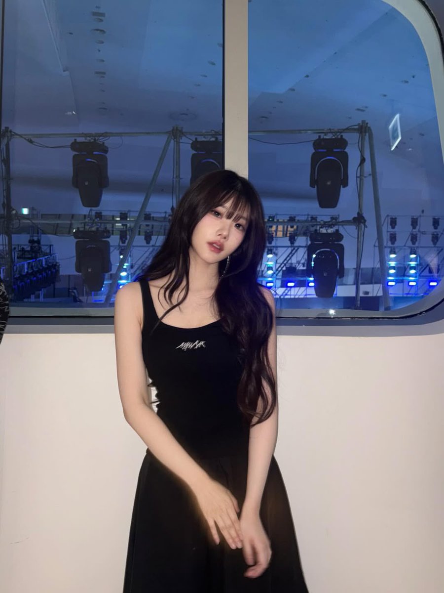 YOONCHAEWONFR's tweet image. 📸 › IG

— CHAEWON a posté sur son IG @.chaennybun

"🐈‍⬛"

❛ #CLASSy #클라씨 #CHAEWON #채원 ❜