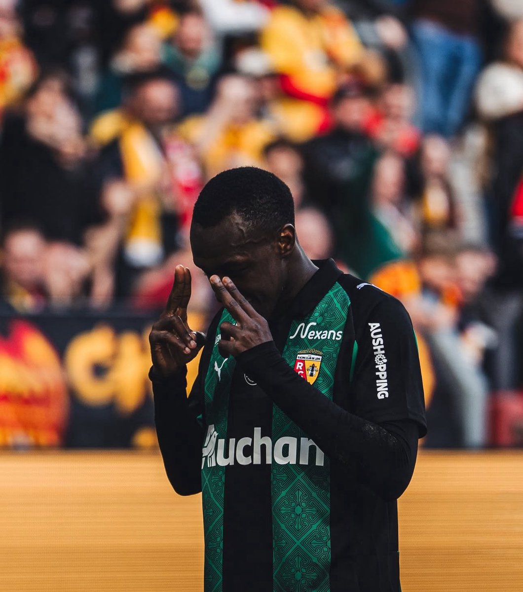 عمرو tweet media