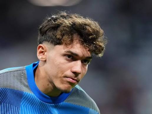 Este paquete thiago pitarch, es más malo que el hambre, y aún así los memedristas lo pedían para la selección española 🤣🤣🤣