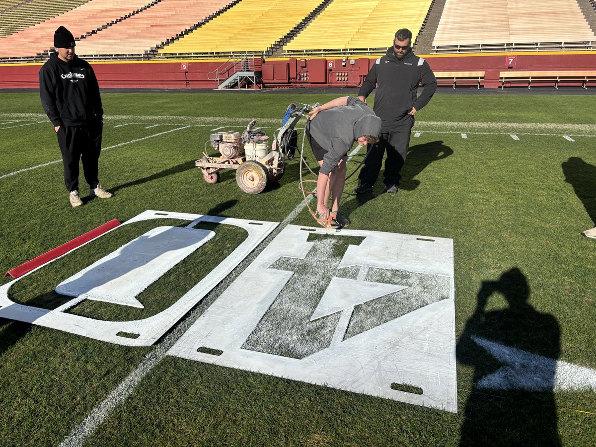 Cy’s Turf tweet media