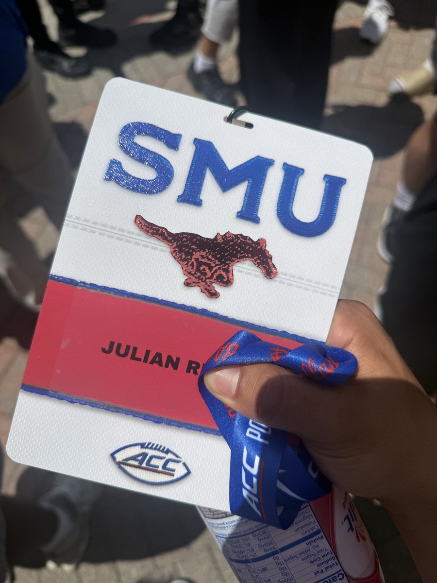 Julian11ruiz's tweet photo. Great time at @SMUFB. love the campus and facilities. blessed to visit SMU! #TeamFSP
@TFordFSP @RFordFSP @CoachRobLikens @BrandonHuffman https://t.co/JBzlwb72WM