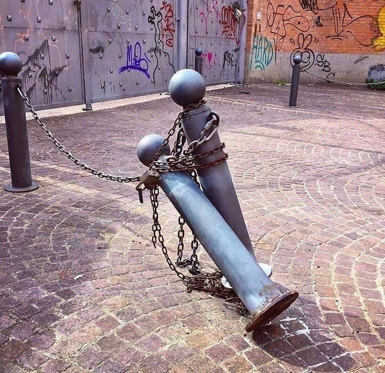 insane poses (@insaneposes) on Twitter photo 