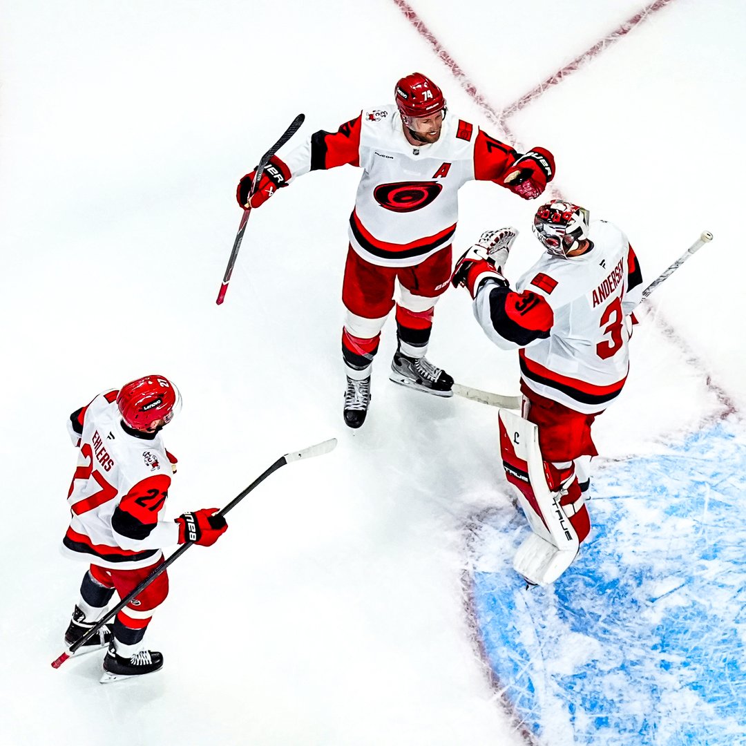 Carolina Hurricanes tweet media
