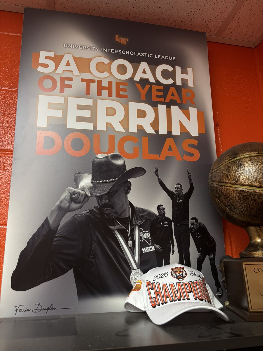 CoachJohnASmith's tweet image. Checking in with the LEGENDARY, future Texas Hall of Fame Head Coach, Ferrin Douglas of the Lancaster Tigers @TigersLhs . Coach has 3 state titles 🏆🏆🏆 and had to share another in 2020* due to covid. 500+ career wins and still changing lives #Relationships The MECCA #WEBO🟠⚫️