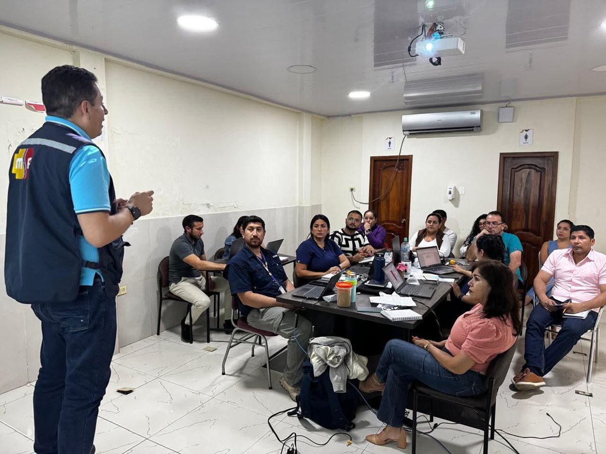 DPManabiSalud's tweet image. #ElNuevoEcuador I Para fortalecer acciones como parte de la implementación del Sistema de Comando Incidente y reducir la incidencia de casos de dengue, equipo nacional de Vigilancia y de la #OPS, actualiza conocimientos a equipo técnico y multidiciplinario de esta @DPManabiSalud
