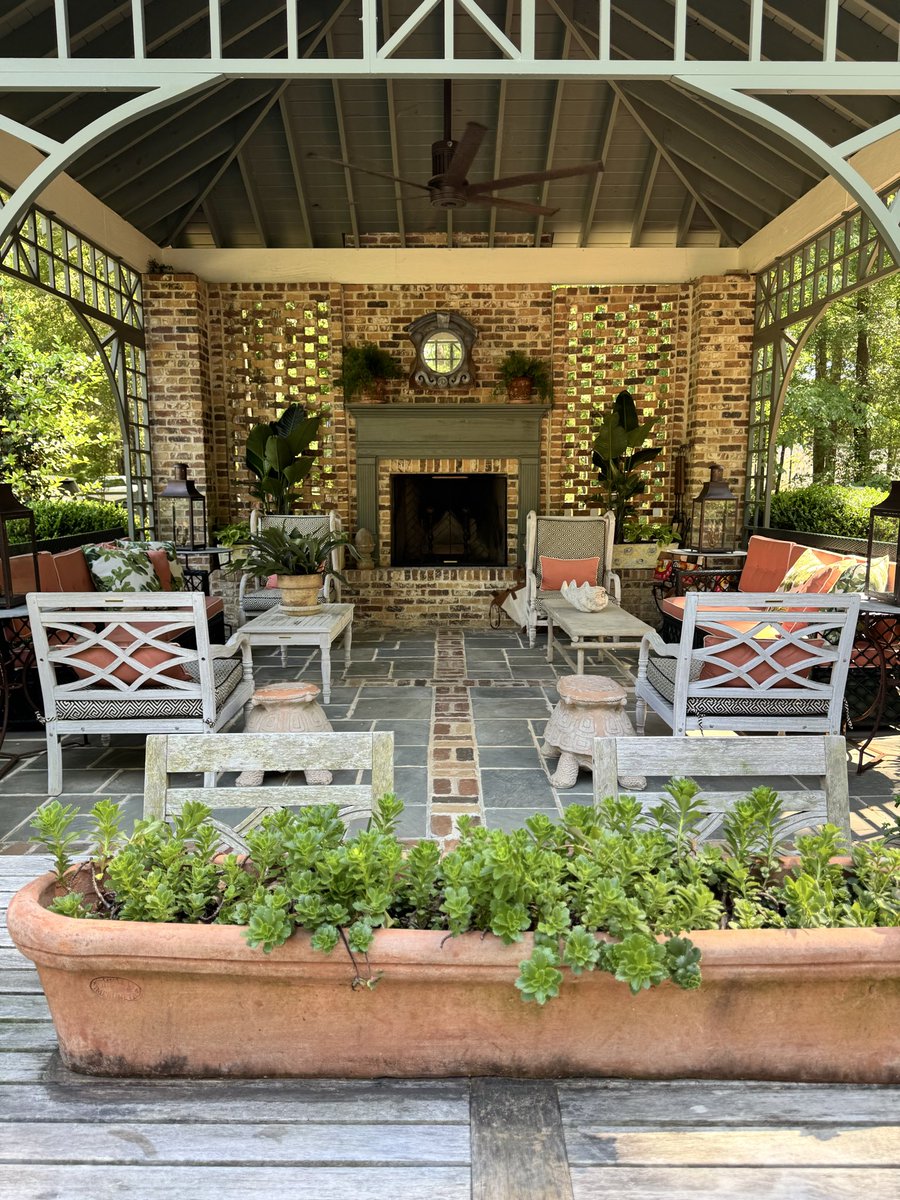 Susan 🍷 tweet media