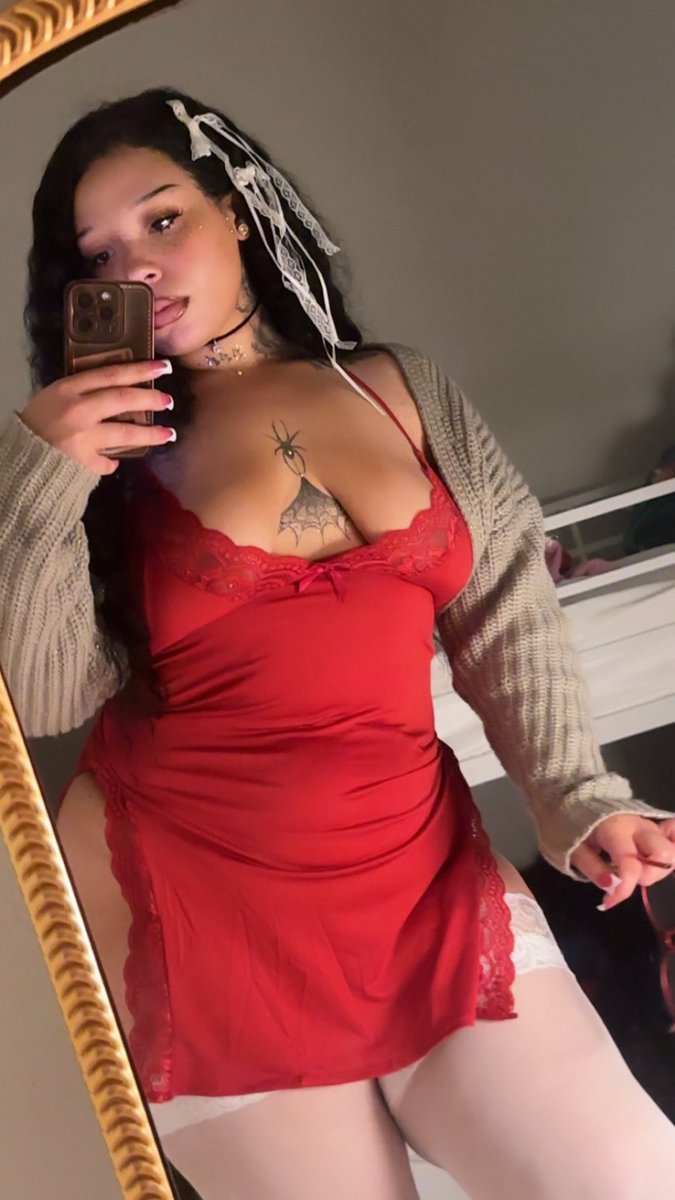 spicymamade's tweet photo. Thicker than a Benz the Mayback truck in my garage #bbw https://t.co/zj994LXzSL