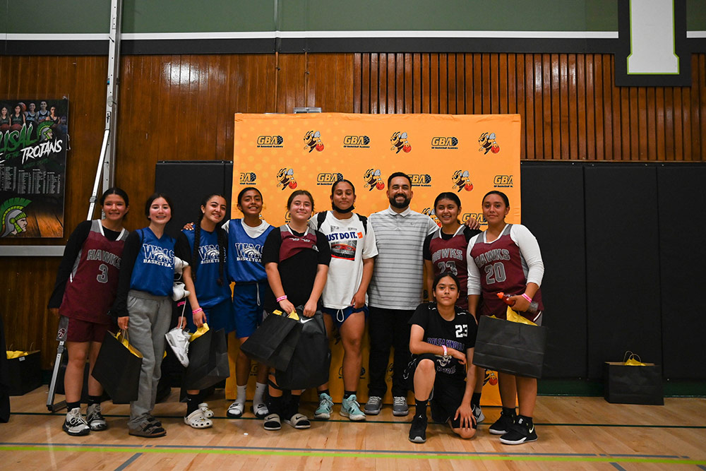 gil_basketball's tweet image. 🌟 GBA Mission

We empower youth by developing athletic skills, leadership, work ethic, and a world view—while strengthening their commitment to community.

🏀 #GBAMission #EmpowerThroughSport #FutureLeaders